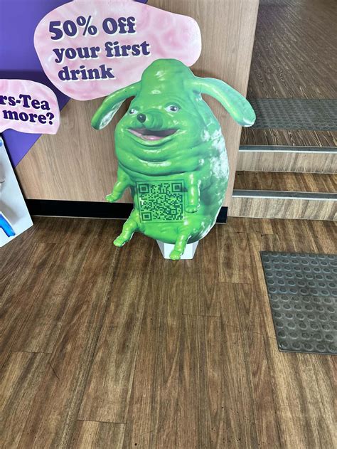 17 Deeply Cursed Images We Found This Week That .